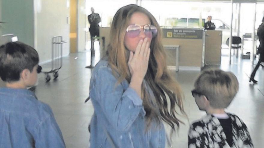 Shakira llevará a sus hijos a Barcelona