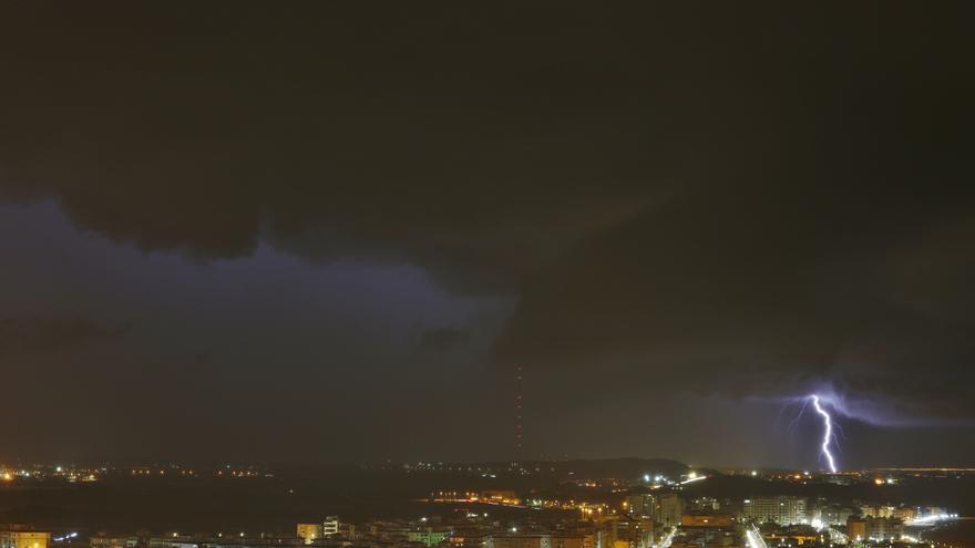 Así fue la lluvia en Alicante: los vídeos de las tormentas inundan también las redes sociales