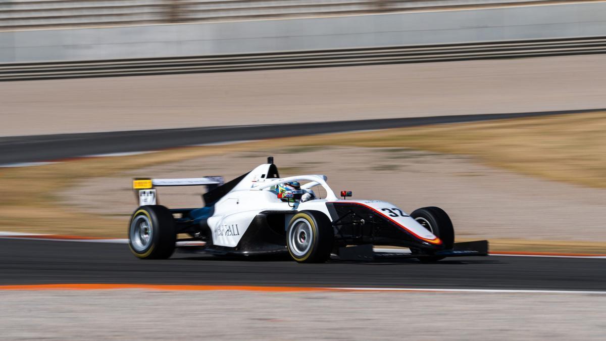 Nerea Martí con el F4 de Campos Racing