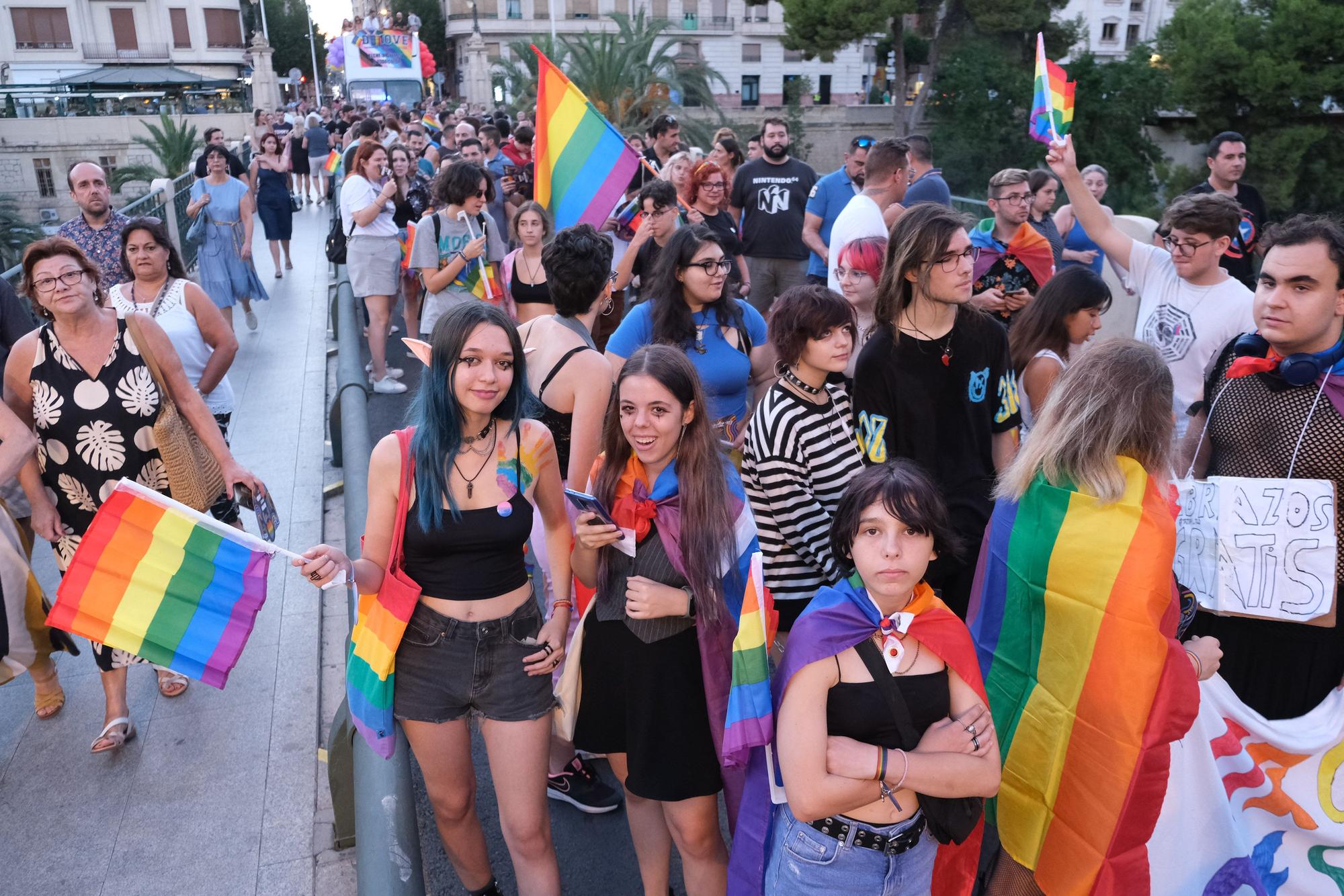 Así ha sido la manifestación del Orgullo en Elche