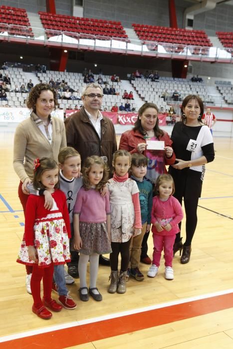 Partido benéfico entre exjugadores del Sporting y del Oviedo en favor de la Asociación Adansi