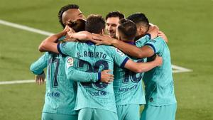 zentauroepp54009098 barcelona s players celebrate a goal during the spanish leag200705222544