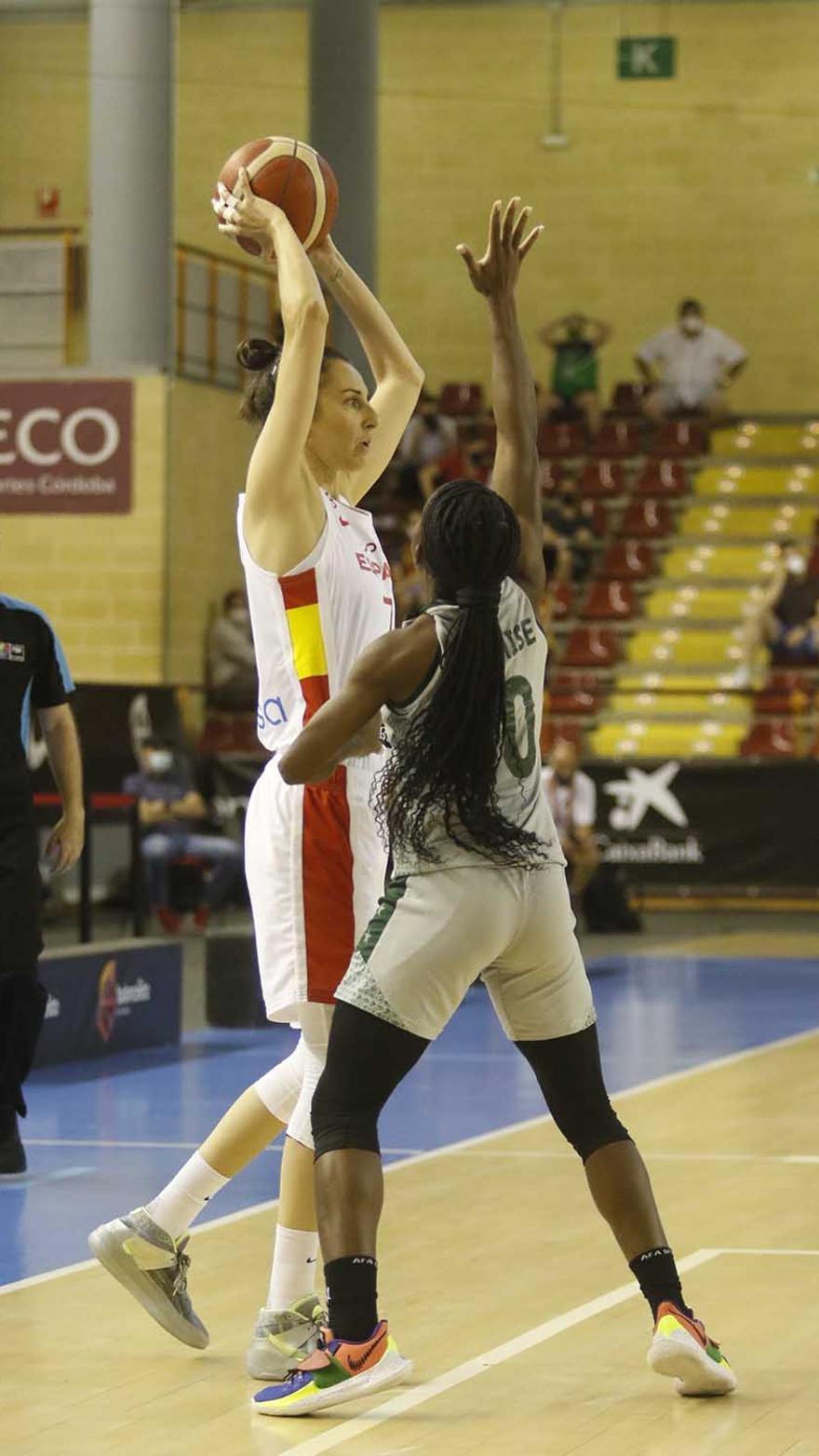 Torneo de selecciones de baloncesto femenino: España - Kenia