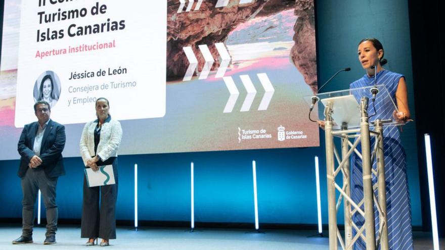 Turismo de Canarias debate el futuro del modelo turístico