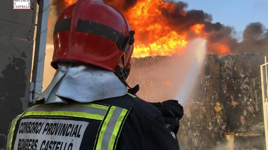 Incendio en una masía de Llucena