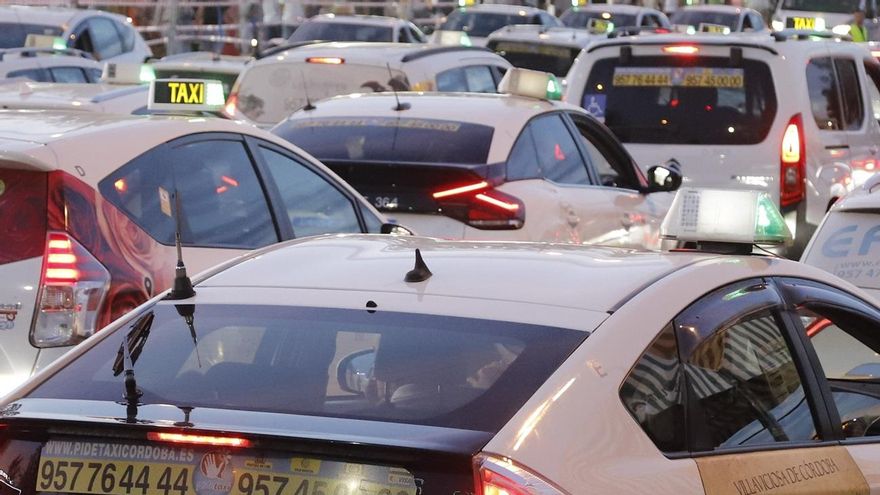 El Ayuntamiento de Córdoba pone fecha para obtener el nuevo examen del carnet de conductor de taxi