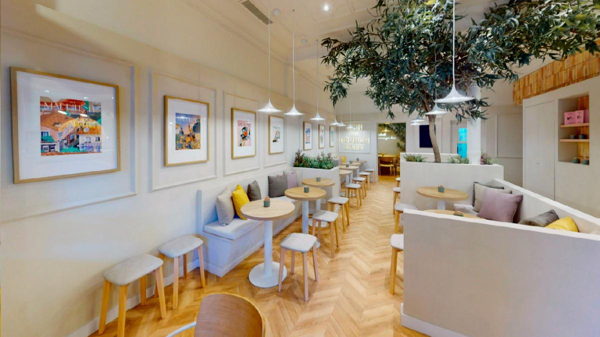 Local de Brunchit en Plaza Mayor, uno de los espacios madrileños de la marca que ha ayudado a consolidar el brunch en la capital.