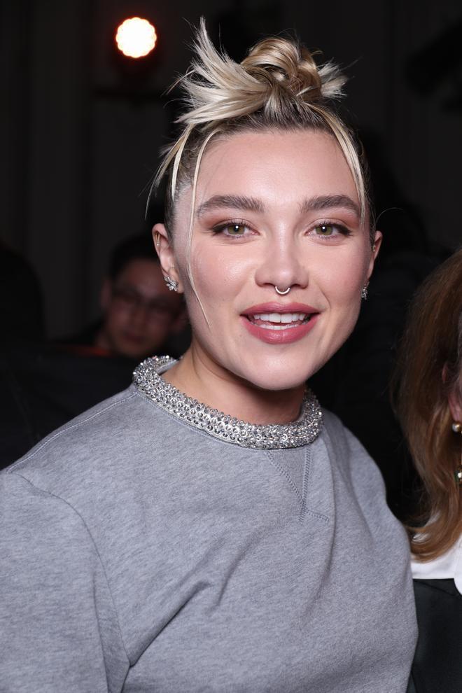 Florence Pugh en un desfile de Valentino