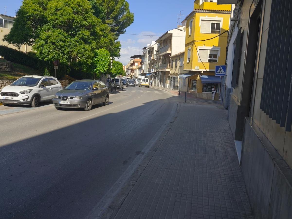 Vista de la calle Hoya del Molino de Lucena, donde se ha producido el atropello.