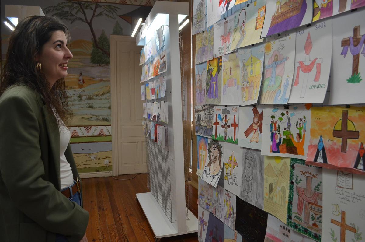 Exposición de trabajos presentados al Concurso de Dibujo de Semana Santa.