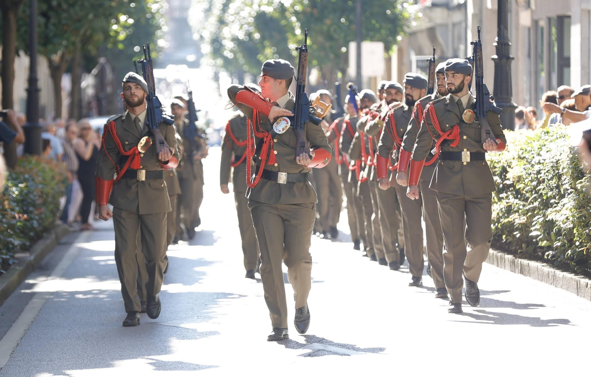 Parada militar en Oviedo para homenajear al Cabo Noval