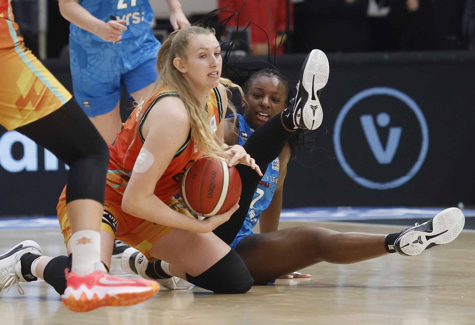 Valencia Basket - Perfumerías Avenida