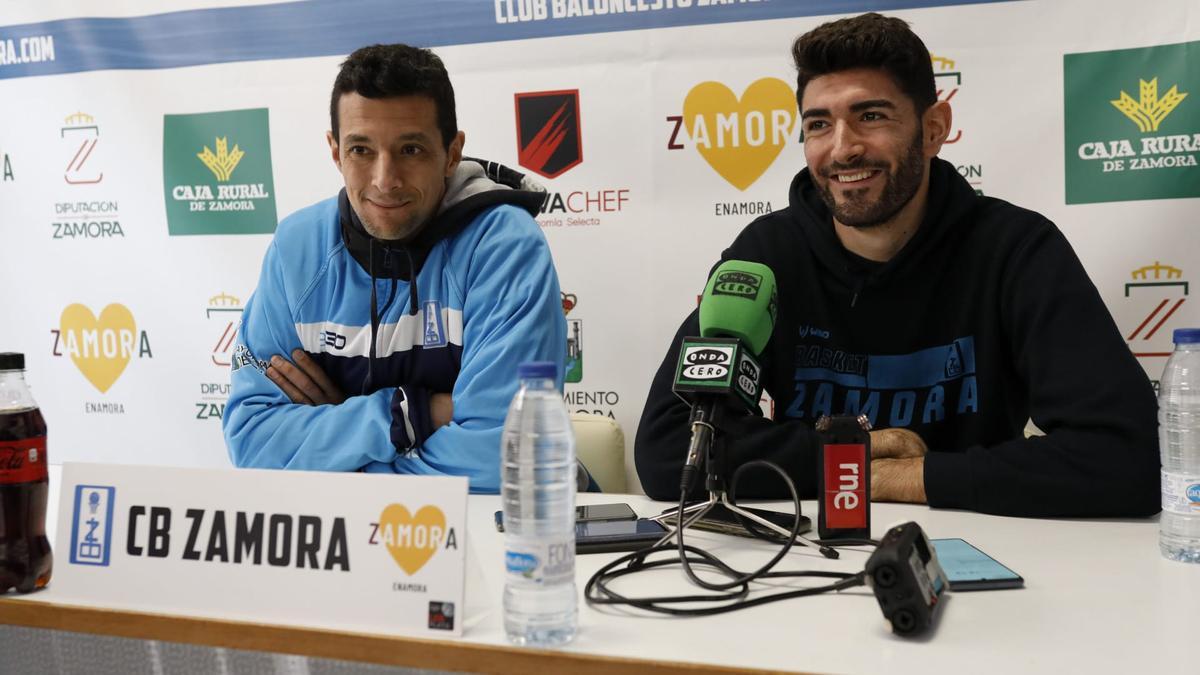 Saulo Hernández y Manu Vázquez.