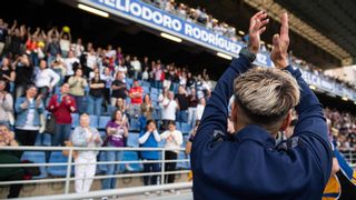 Costa Adeje y Barcelona regalan una tarde de 'Primera' a un Rodríguez López de récord
