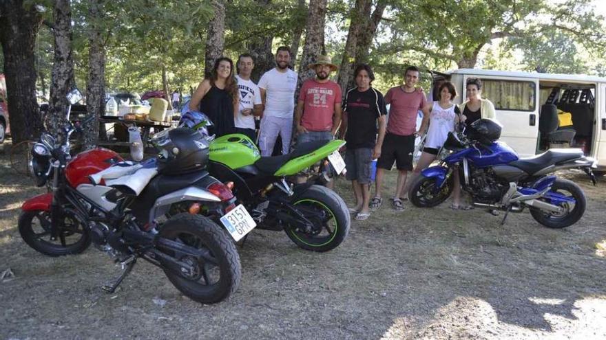 Los moteros toman el Parque Natural del Lago