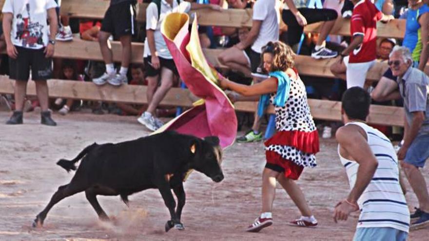 Los «Bous al Carrer» toman La Romana