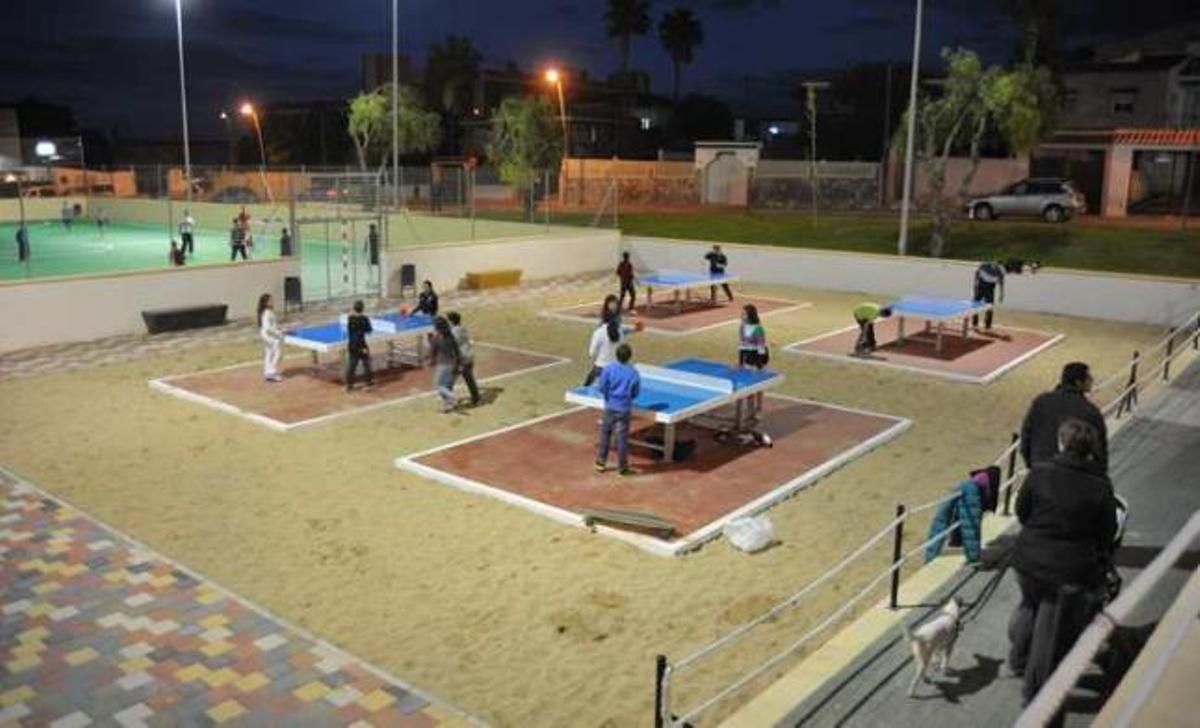 Las instalaciones para el tenis de mesa ocupan una parte del parque inaugurado ayer.
