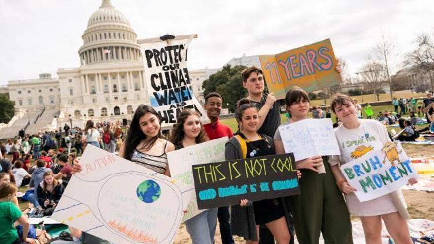 Miles de jóvenes de todo el mundo se unen para salvar el planeta