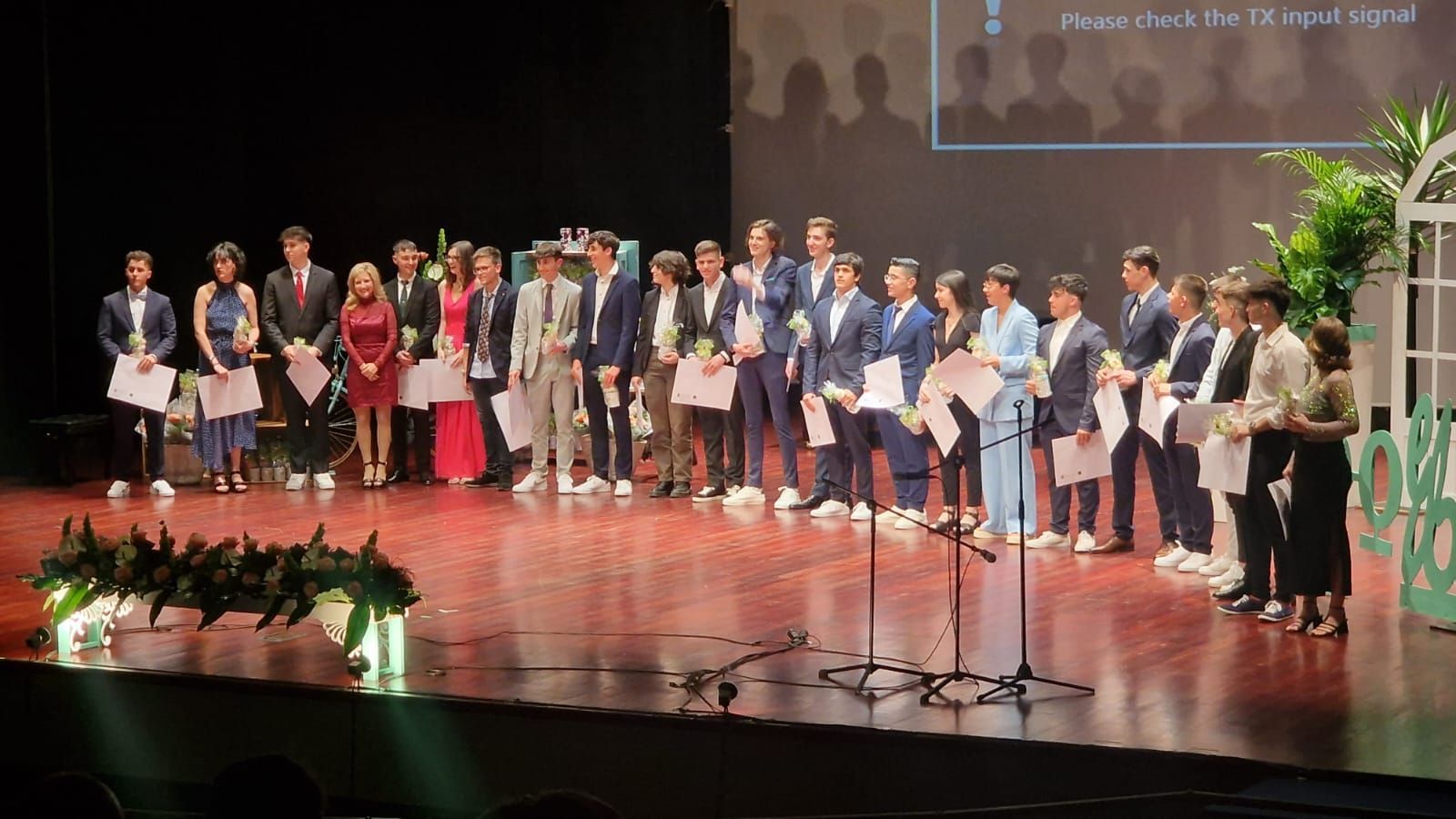 Así fue el acto de graduación de 2º de Bachillerato del IES Castro Alobre (Vilagarcía).