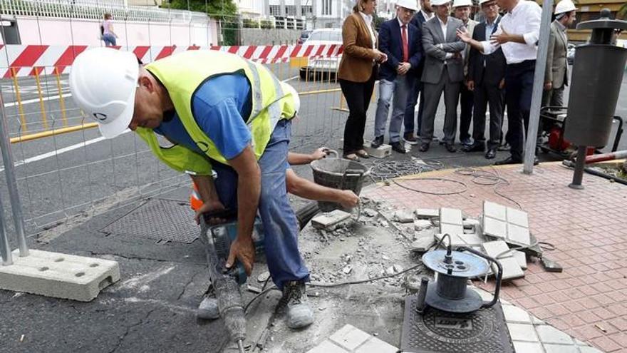 Comienzo de la construcción de los carriles de la Metroguagua