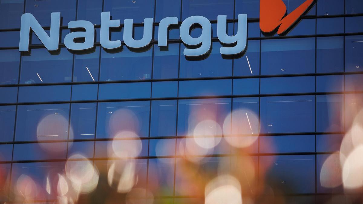 Archivo - Fachada de la sede de Naturgy