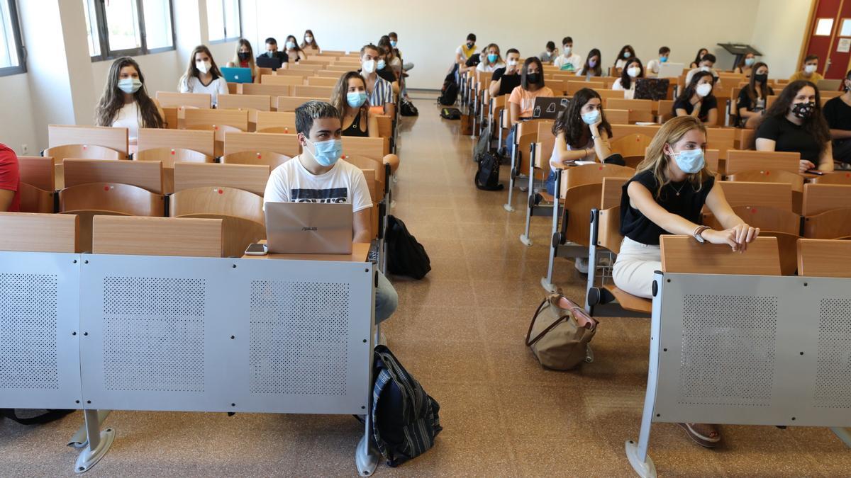 Primer día de clase en la UMH. Antonio Amorós