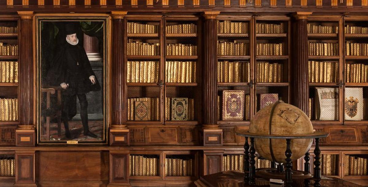 Miles de libros reposan en las estanterías de la Real Biblioteca del Monasterio de San Lorenzo de El Escorial
