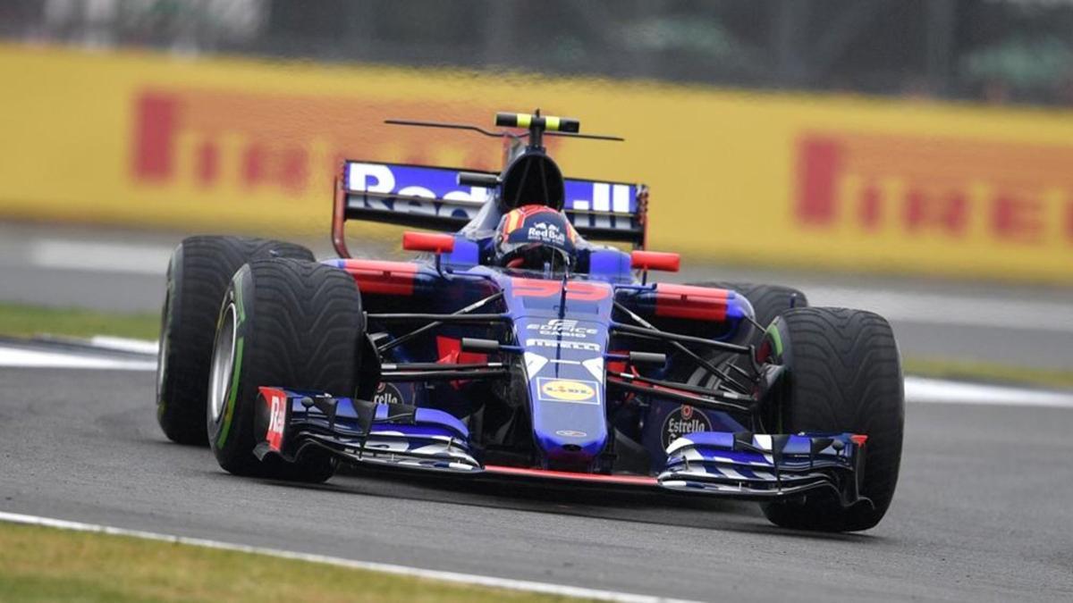 Carlos Sainz, a los mandos de su Toro Rosso