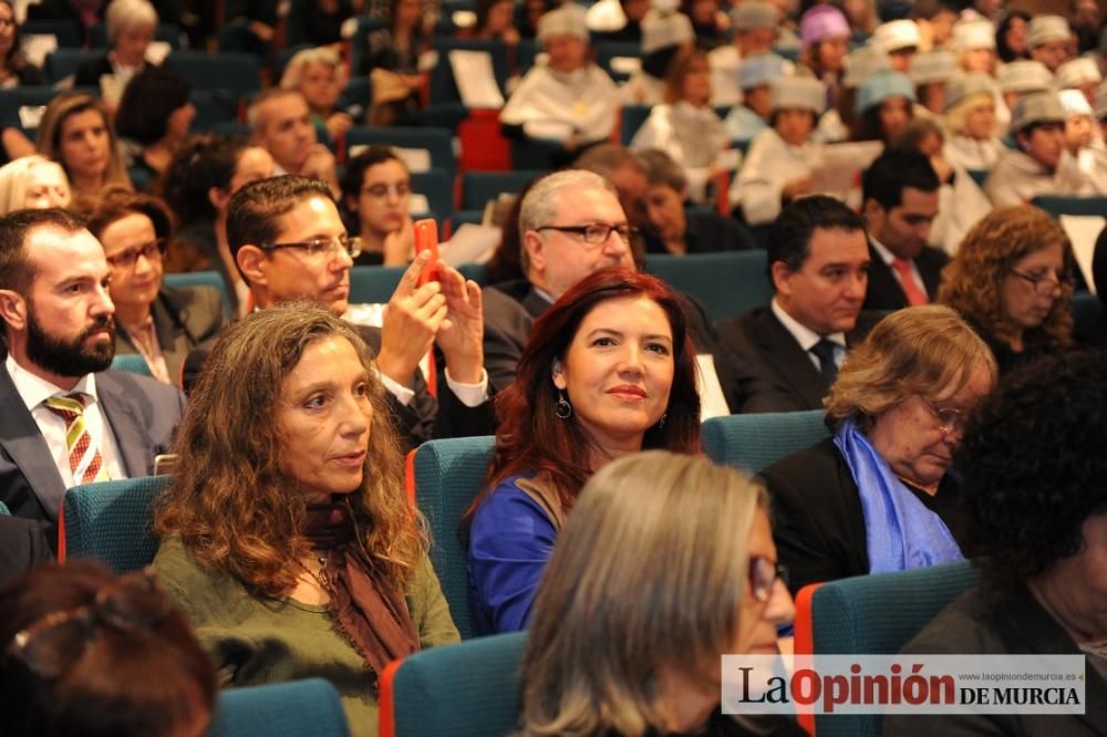 Rosamaría Alberdi, primera enfermera doctora honoris causa de España por la UMU