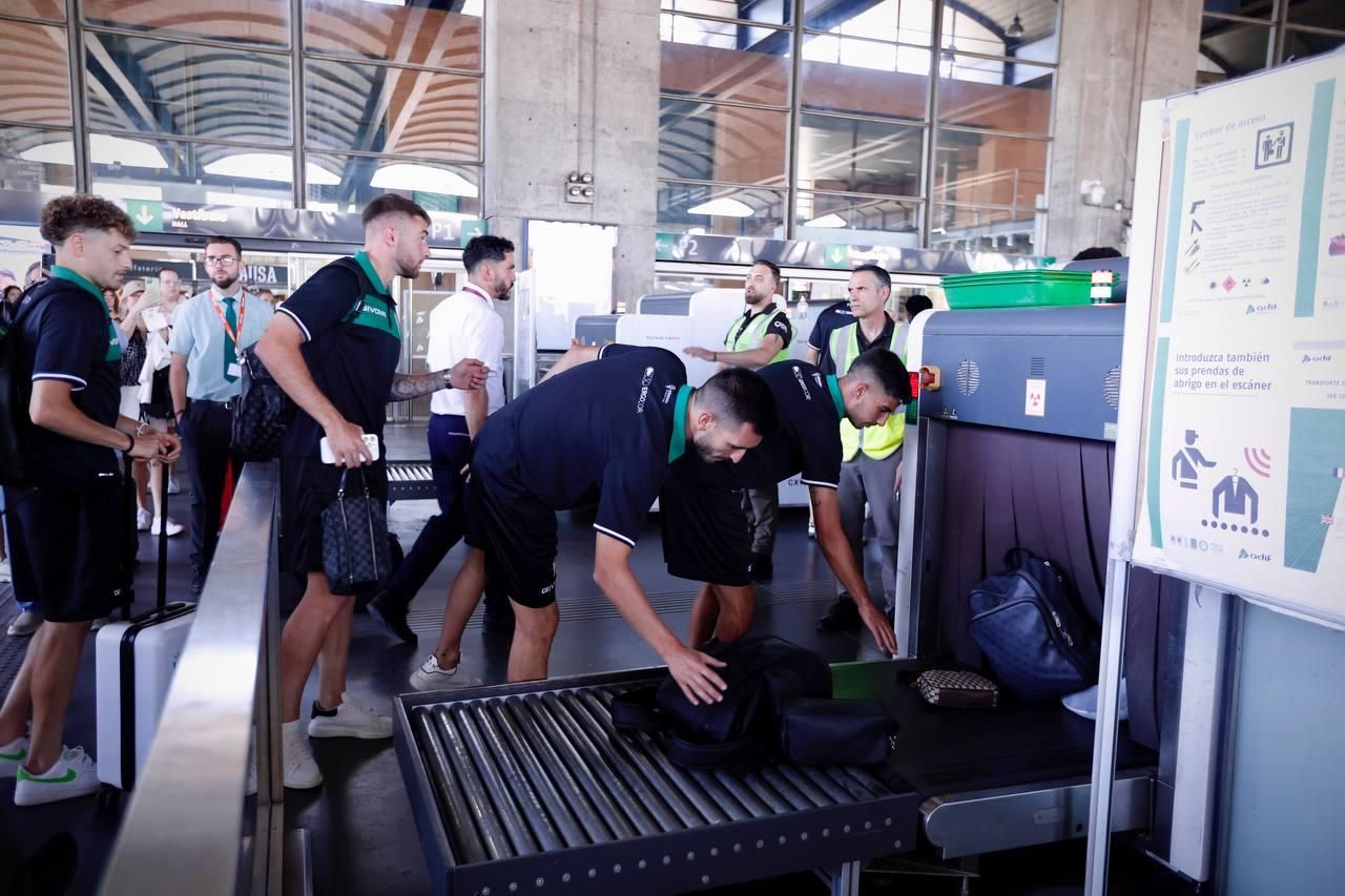 La despedida del equipo blanquiverde, en imágenes