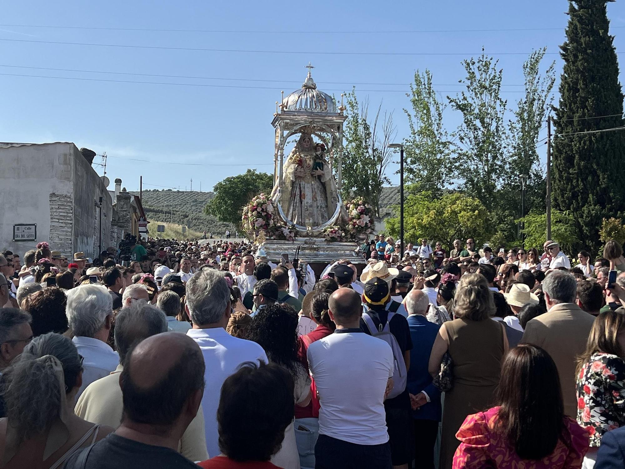 La Virgen de Araceli de Lucena regresa a su Santuario en la Romería de Subida