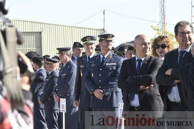 Homenaje al primer salto paracaidista militar en la Base Aérea de Alcantarilla