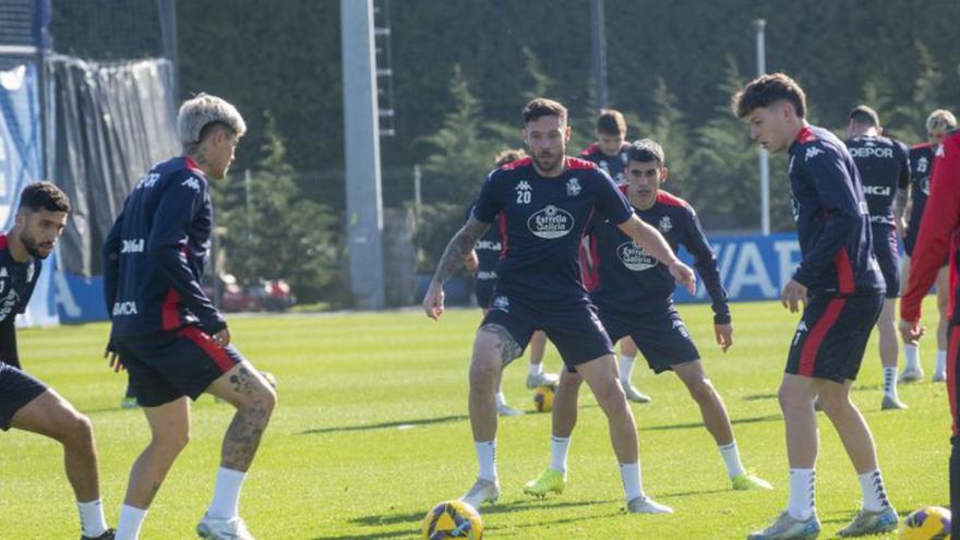 José Ángel, en un rondo en Abegondo. | Casteleiro / Roller Agencia
