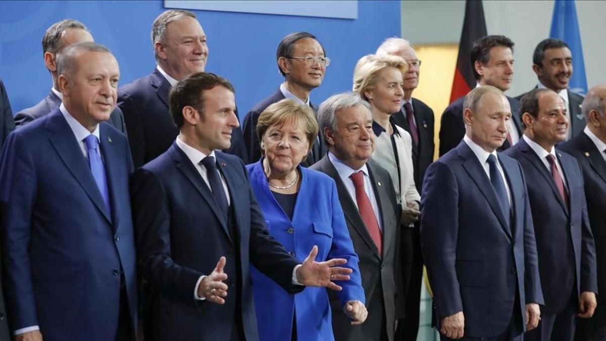 Foto de familia de los asistentes a la cumbre.