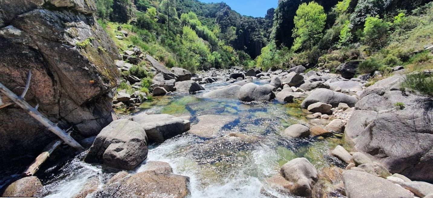 Las 'Sete Lagoas' portuguesas del Gerés: pozas con agua verde esmeralda