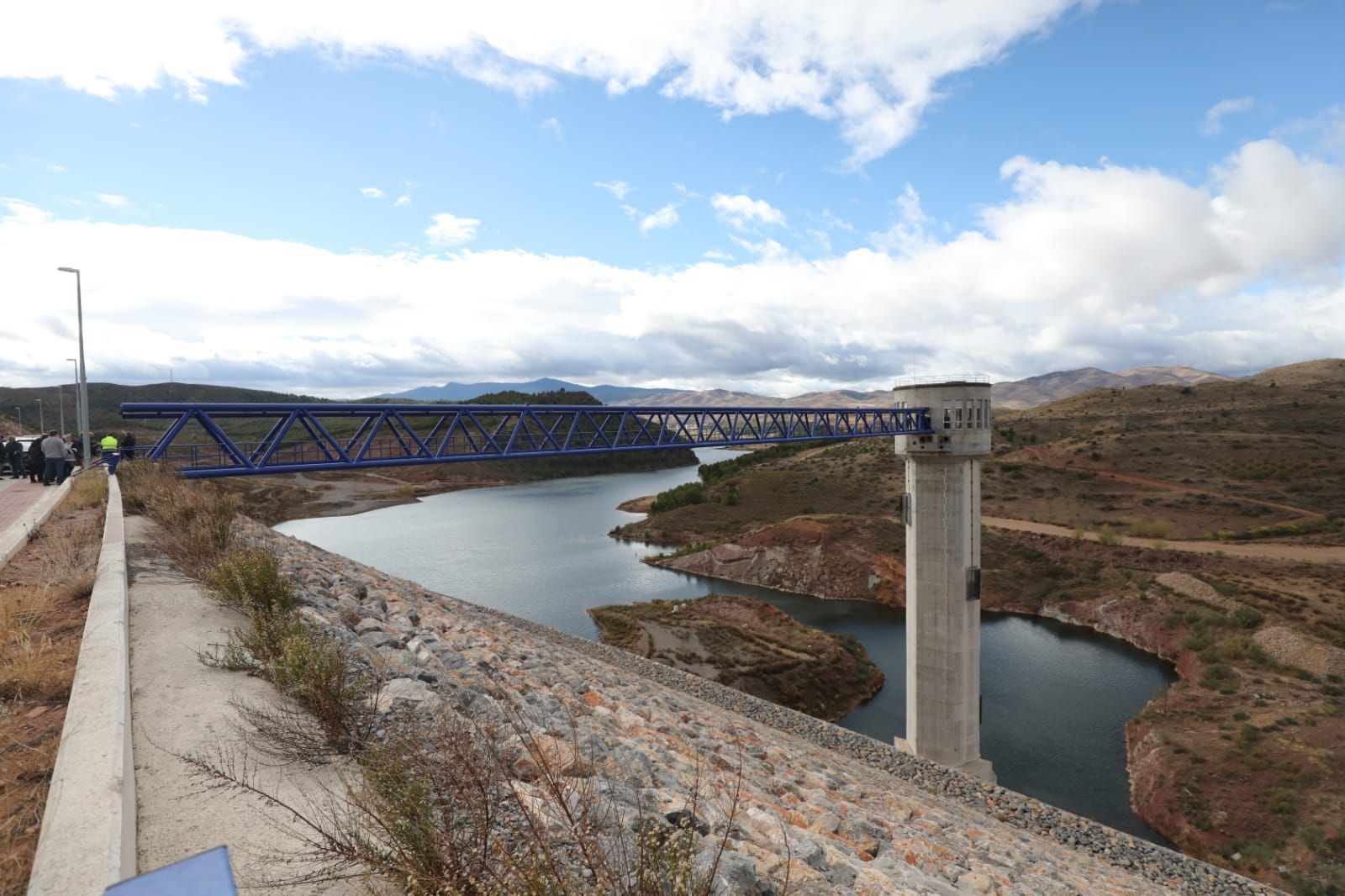 FOTOGALERÍA | Visita de Lambán y María Dolores Pascual al embalse de Mularroya