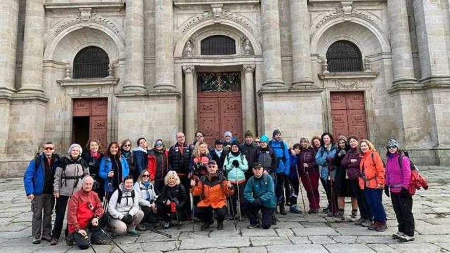 El Grupo La Fresneda, ante la catedral de Lugo.