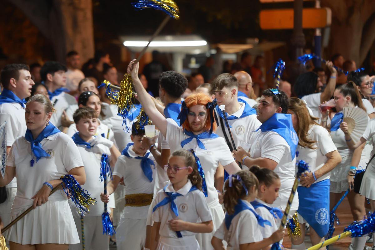 Las mejores imágenes de la Gran Retreta de los Moros y Cristianos de Orihuela Las mejores imágenes de la Gran Retreta de los Moros y Cristianos de Orihuela
