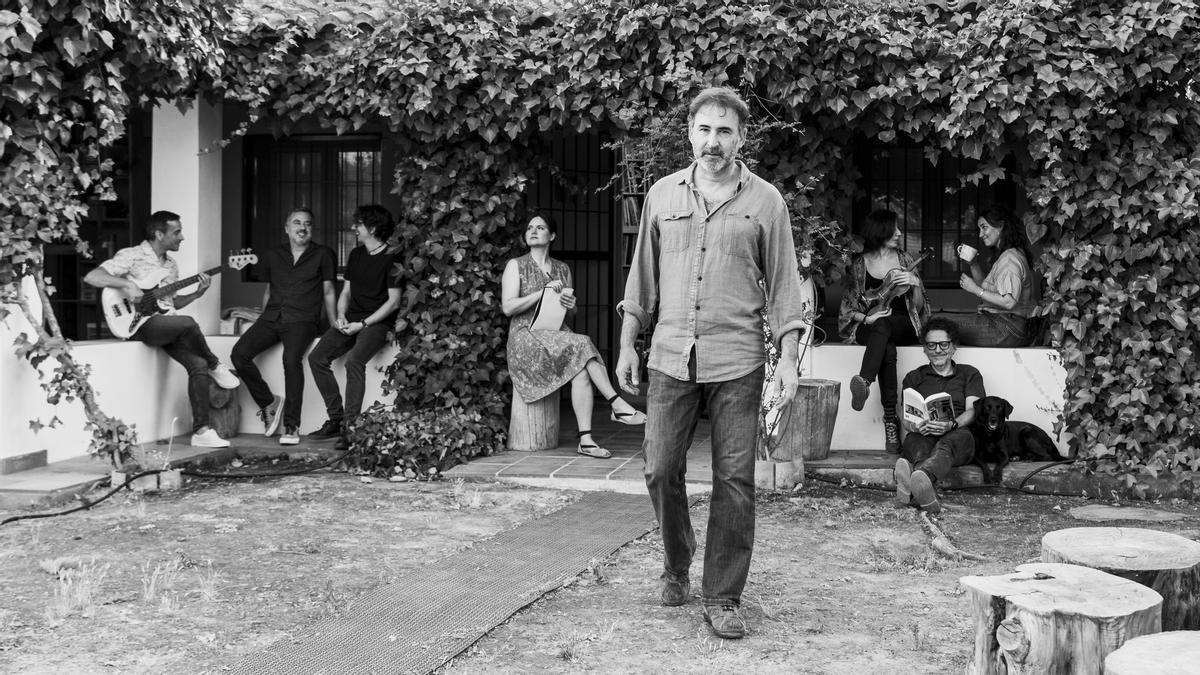 Txema Mendizábal ha publicado un disco en formato físico titulado “Fuerte”.