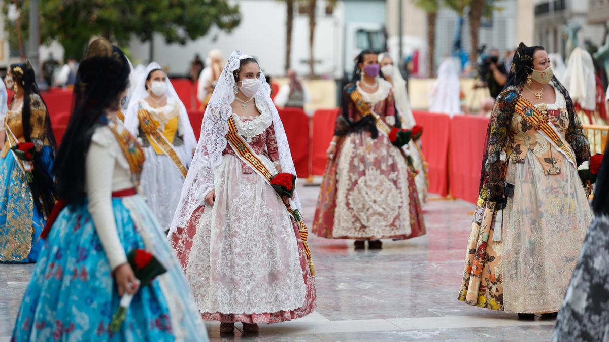 Búscate en el segundo día de Ofrenda por la calle Caballeros (entre las 18.00 y las 19.00 horas)