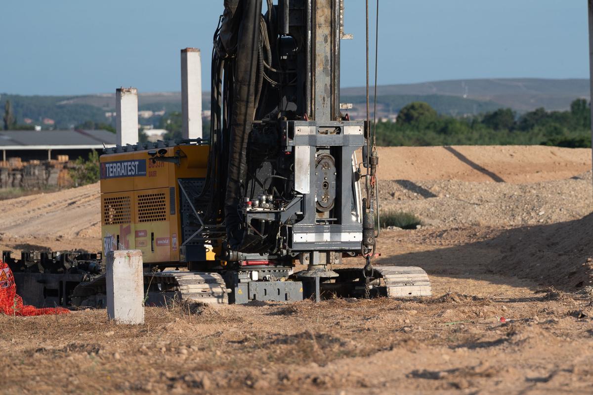 Primeros movimientos en el terreno de Microsoft en Villamayor de Gállego.