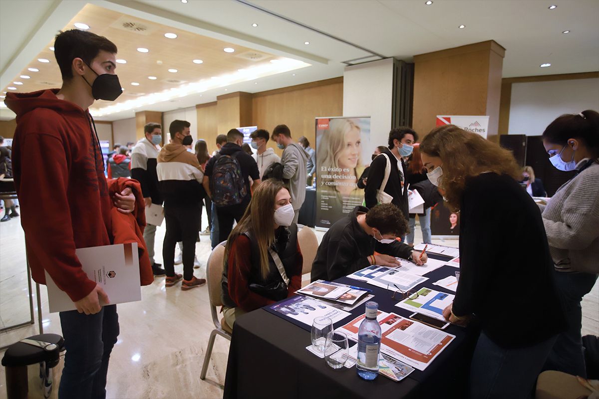 Unitour una feria para despejar las dudas de los estudiantes cordobeses