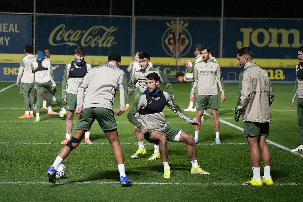 El Villarreal se ejercitó ayer por la tarde en la Ciudad Deportiva para preparar el partido ante el Ajax.
