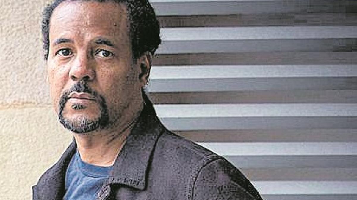 El escritor estadounidense Colson Whitehead, autor de 'Manifiesto criminal'.
