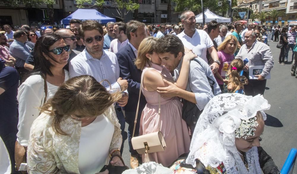 La mascletà de la pirotecnia Piromart no entrará en concurso al no llegar al tiempo mínimo exigido. Disparo correcto, sin alardes, en su debut en la Península