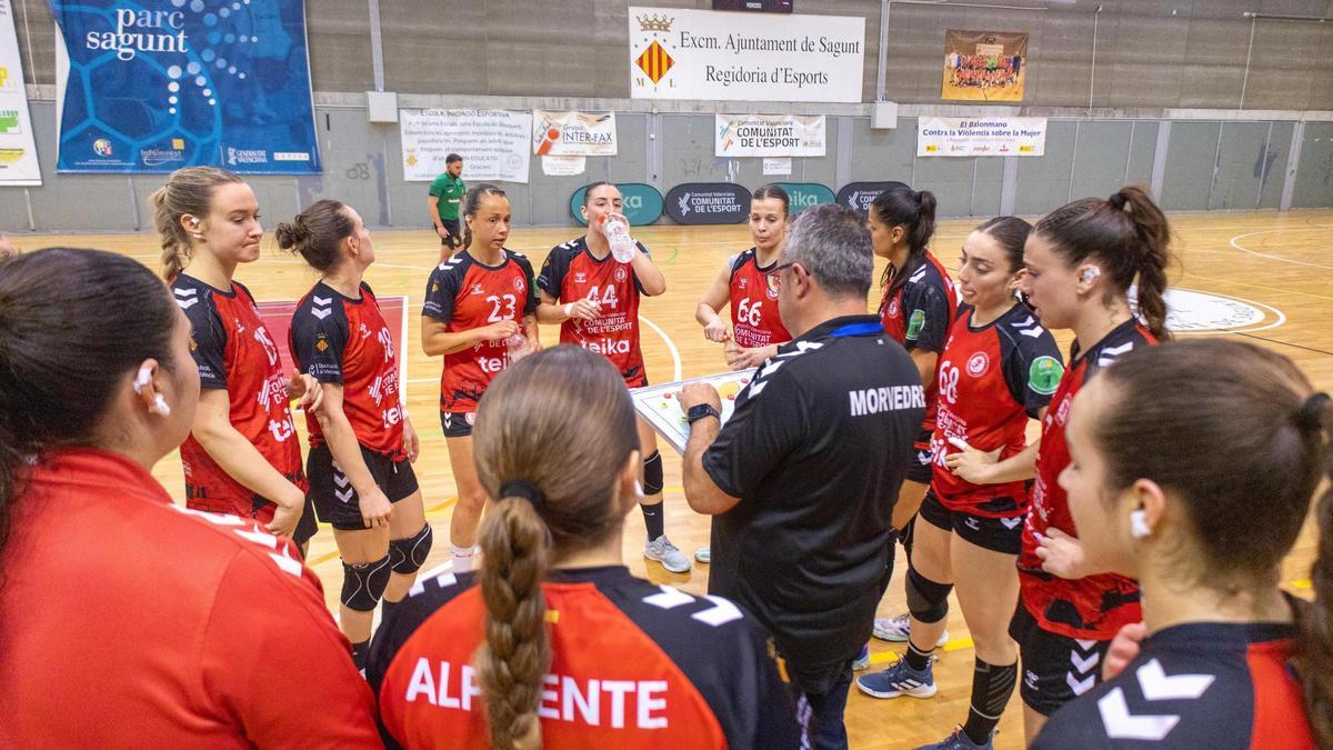 El BM Morvedre en un reciente partido.
