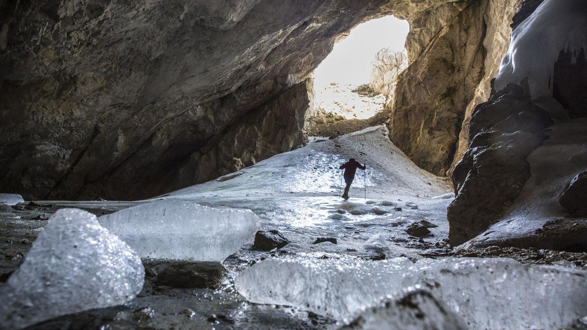 La cueva de hielo de Asturias