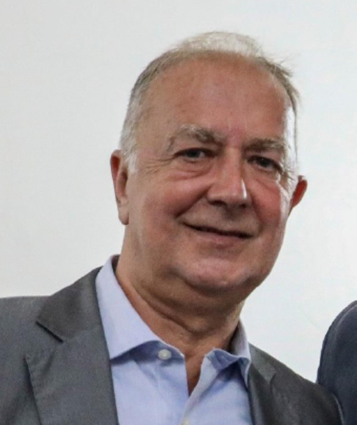 Aureliano Lairón.