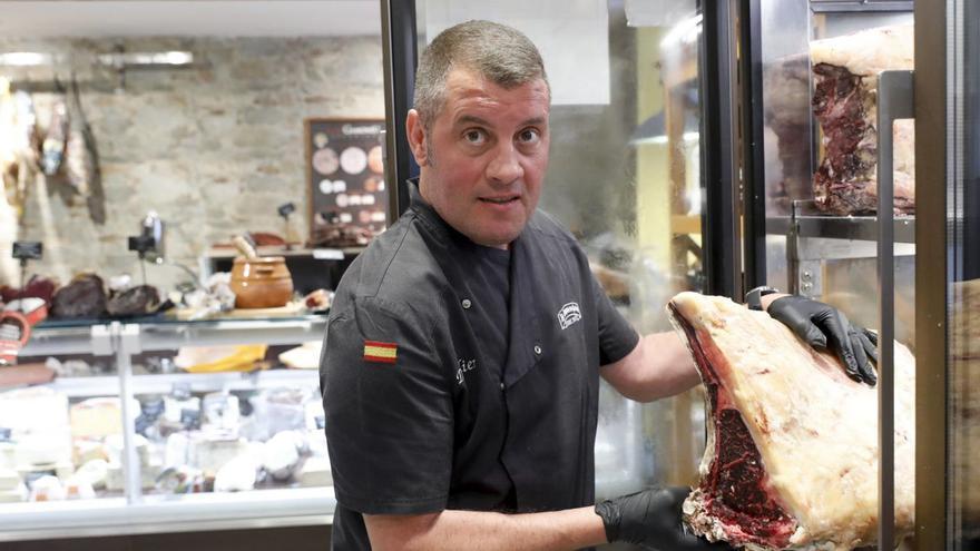 Chuletones de oro en Laviada: Didier Robles, madurador de carne, se corona en el mundial de la especialidad