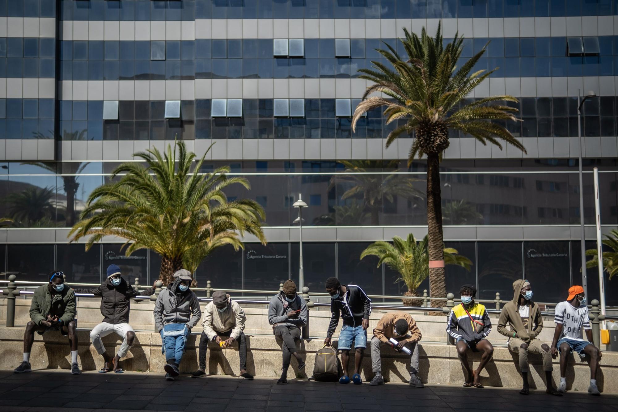 Menores migranttes denuncian su traslado al campamento de Las Raíces